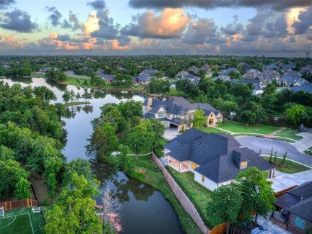 1117 Falls Bridge Court, Edmond, OK 73034