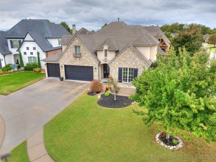 10712 S 95th East Court, Tulsa, OK 74133