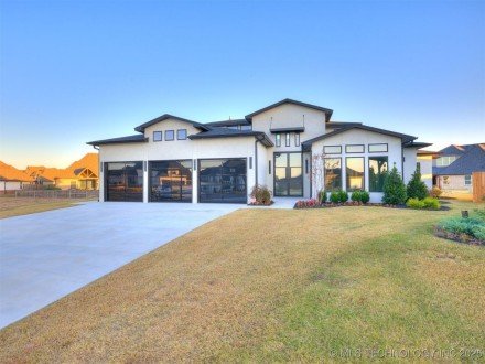5908 E 126th Street S, Bixby, OK 74008