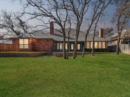 916 Fox Hill Drive, Edmond, OK 73034