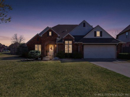 16438 E 49th Street, Tulsa, OK 74134