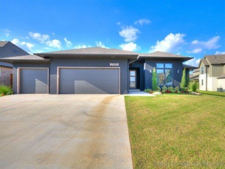 2985 E 146 Street S, Bixby, OK 74008