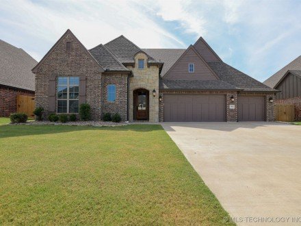 7910 N 149th East Avenue, Owasso, OK 74055