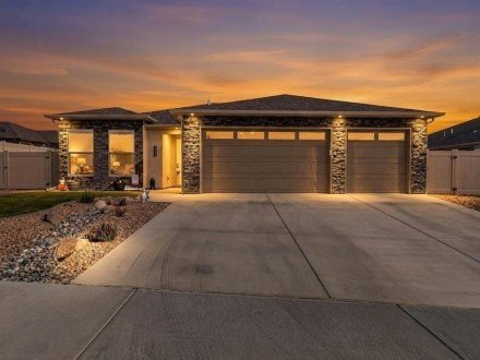 OPEN Oct 18 01:00 - 03:00 | 2926 Burnbank Way