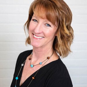 Shelly Cross