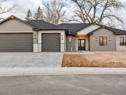 OPEN Mar 7 12:00 - 02:00 | 629 Manzanita Drive