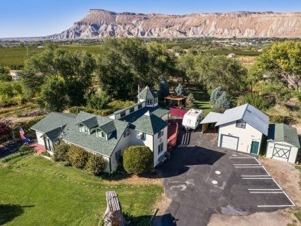 OPEN Apr 19 11:00 - 01:00 | 3694 F Rd