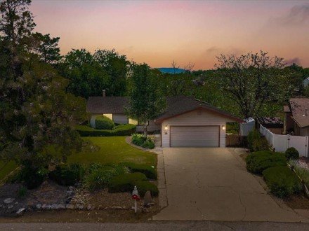 OPEN Jun 6 11:00 - 01:00 | 438 City View Lane